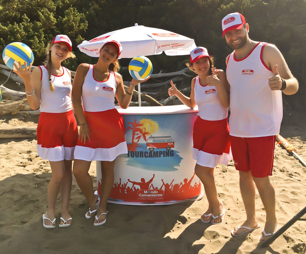 hostess-e-promoter-tour-promozionale-mondo-convenienza